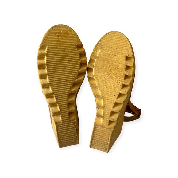 1970s Tan Leather Wedge Sandals by Sears The Shoe Place – Size 5B – Made‎ in USA - Picture 9 of 10